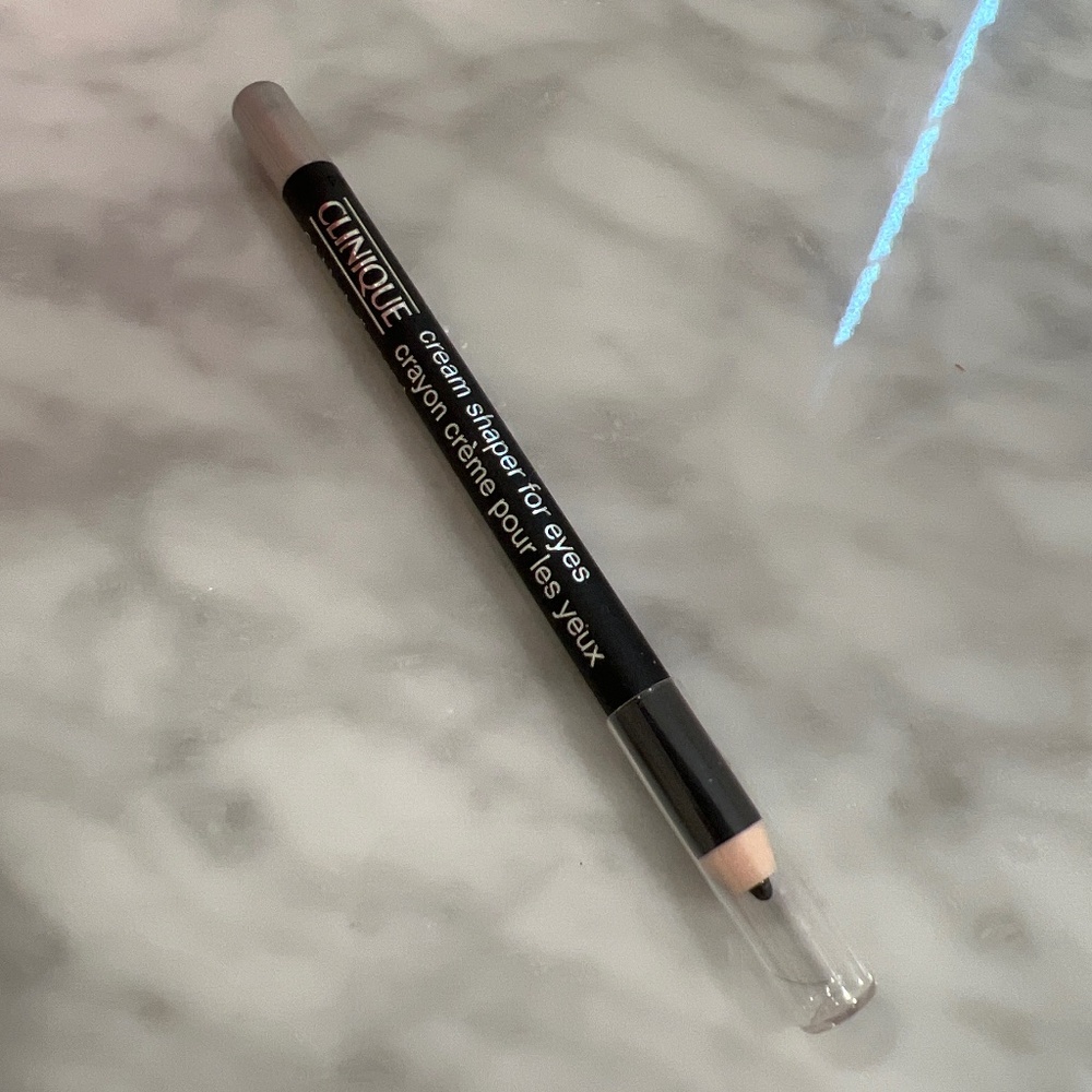 New Clinique cream shaper for eyes in black diamond eyeliner 01